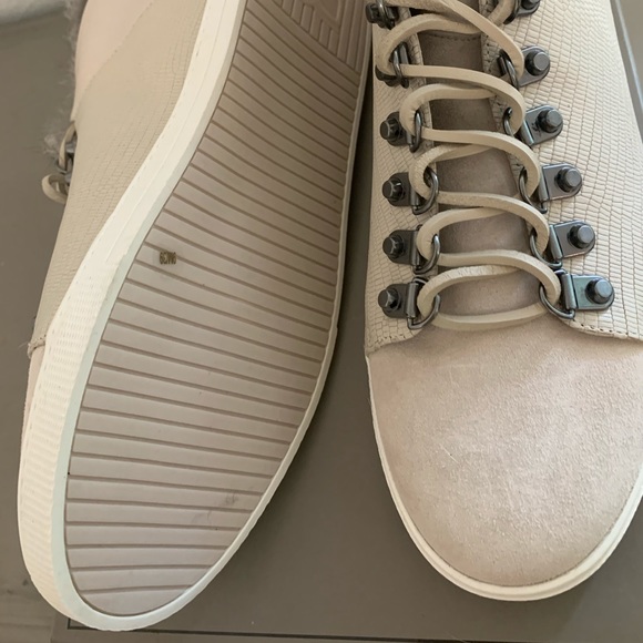 BCBGMAXAZRIA Deniz sneakers - Picture 3 of 4